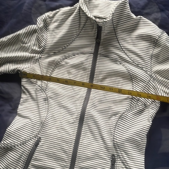 Lulu zip up jacket - Picture 3 of 5